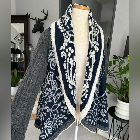 Anthropologie sleeping in snow cardigan, size large - Picture 1 of 17